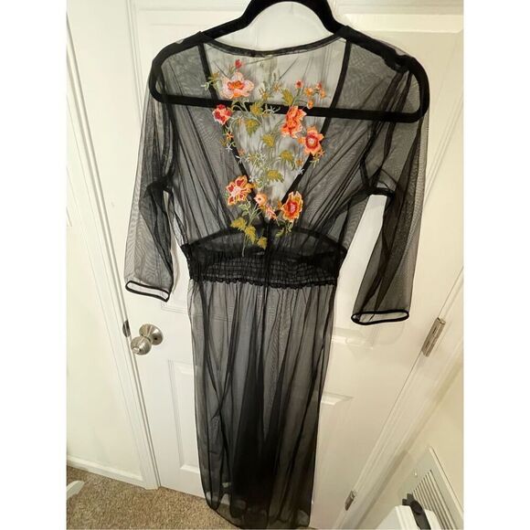 Live 4 Truth women’s nightie robe black embroidered small - Picture 2 of 7